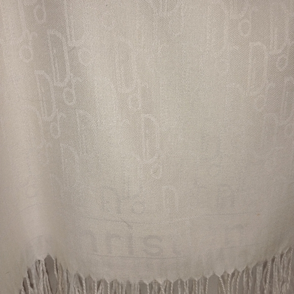 CHRISTIAN DIOR WRAP - Picture 6 of 10